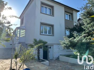 Maison - 121 m² - 5 pièces