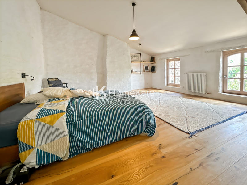 Maison - 435 m² - 10 pièces