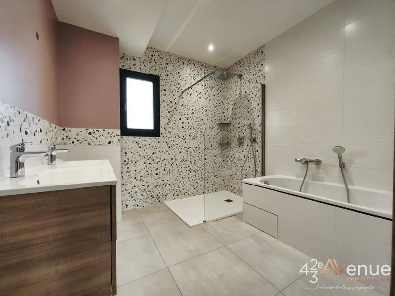 Maison - 229 m² - 5 pièces