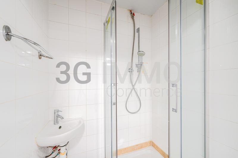 Local commercial - 303 m² - 10 pièces