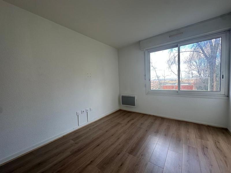 Studio - 38 m² - 3 pièces