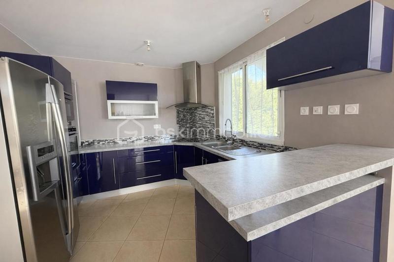 Maison - 186 m² - 5 pièces