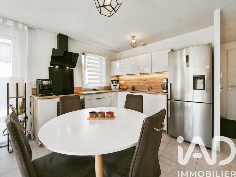 Maison - 98 m² - 4 pièces