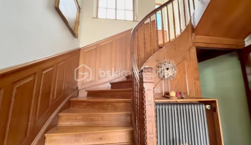 Demeure - 320 m² - 12 pièces