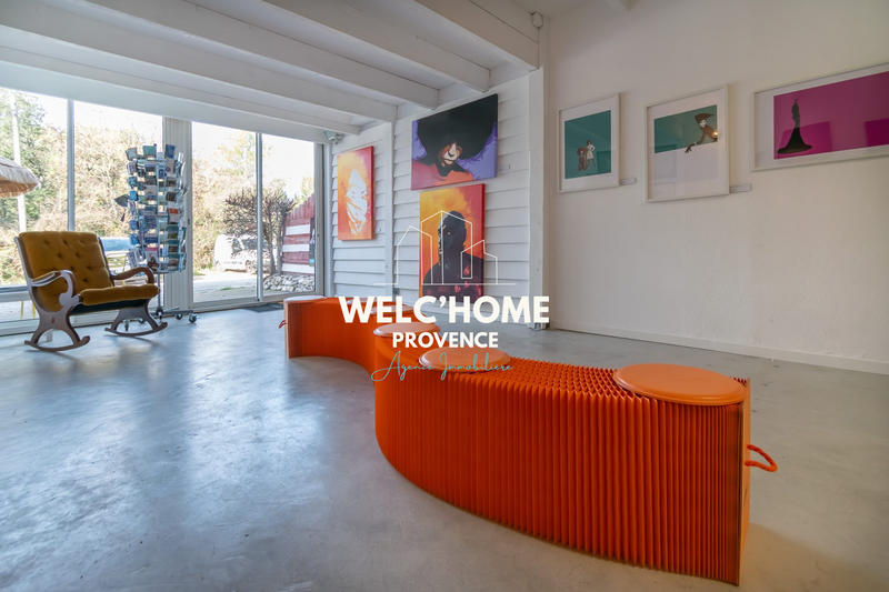 Loft - 360 m² - 11 pièces