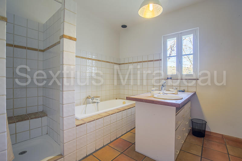 Maison - 165 m² - 6 pièces