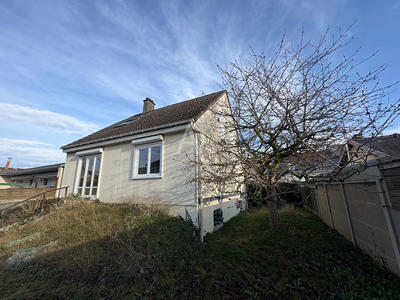 Maison - 90 m² - 5 pièces