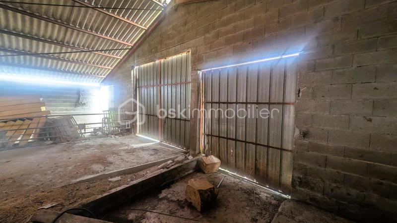 Maison - 490 m² - 1 pièce