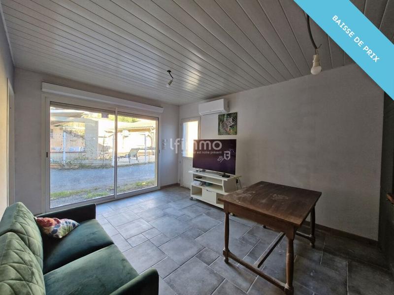 Maison - 280 m² - 10 pièces