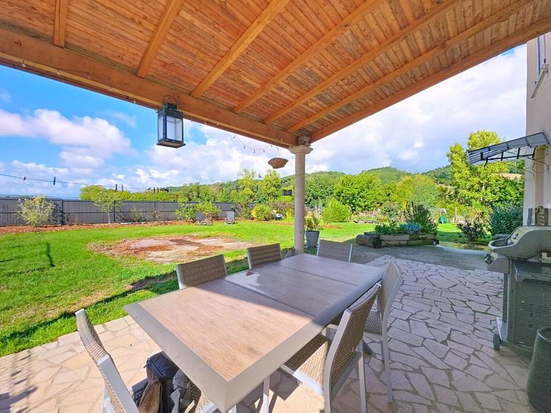 Maison - 194 m² - 5 pièces