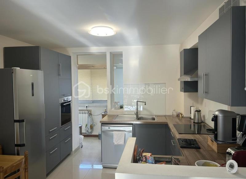 Appartement - 85 m² - 3 pièces