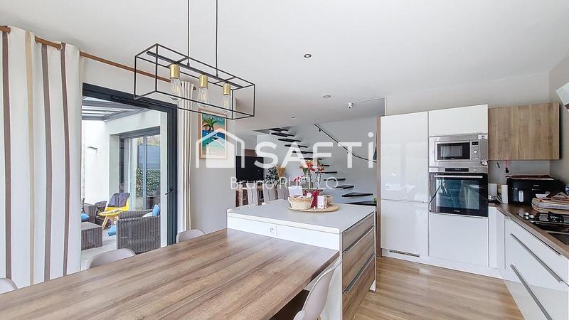 Maison - 128 m² - 5 pièces