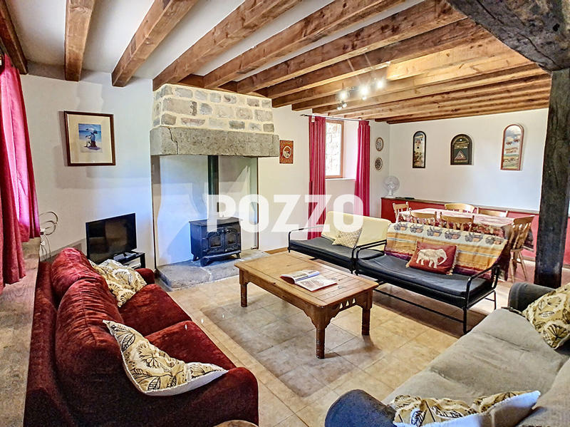 Maison - 230 m² - 8 pièces