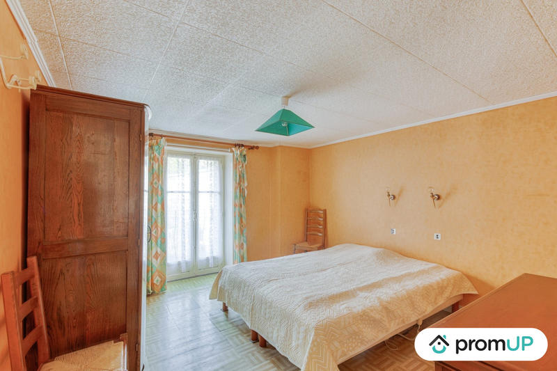 Maison - 225 m² - 1 pièce