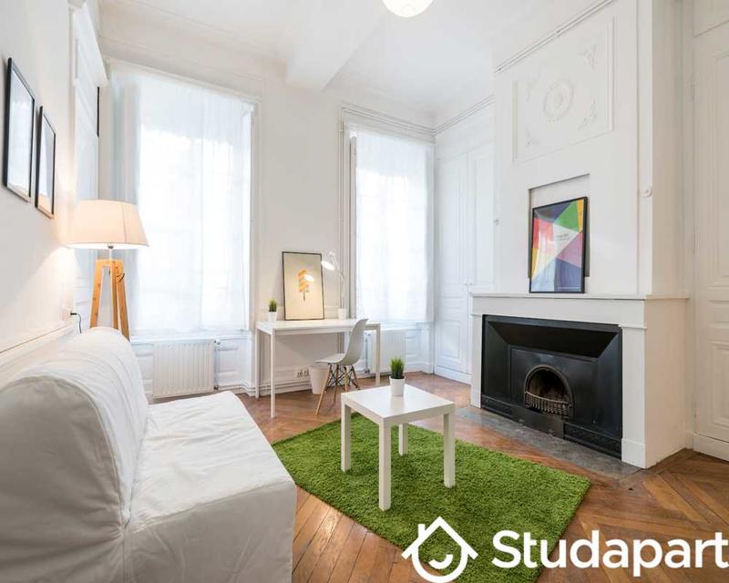 Chambre - 90 m² - 1 pièce