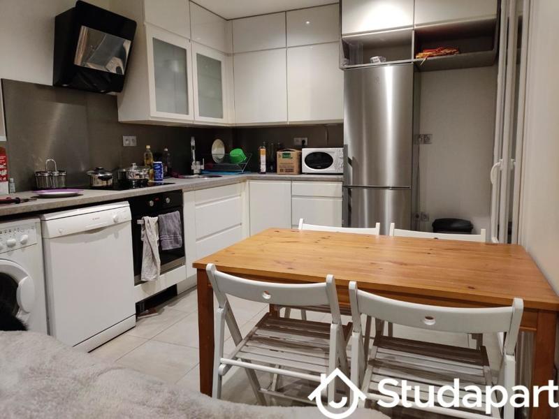 Chambre - 11 m² - 1 pièce