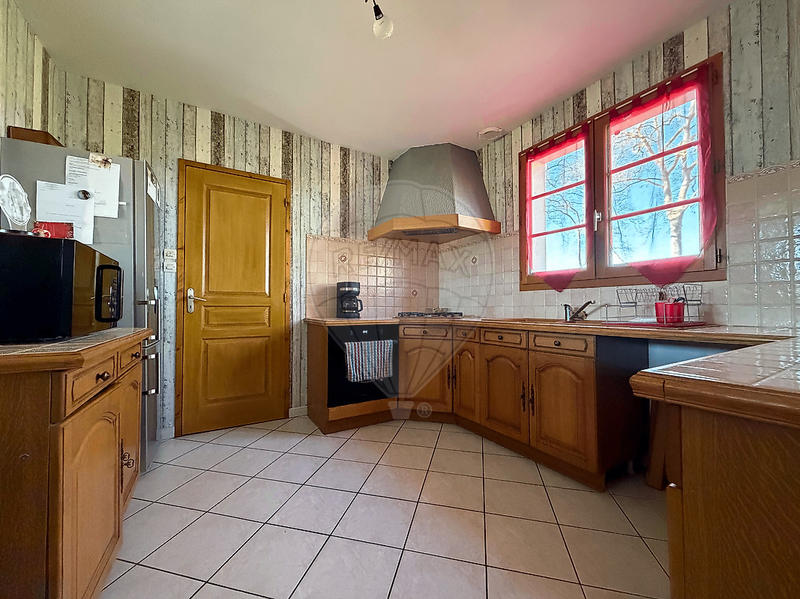 Maison - 93 m² - 5 pièces