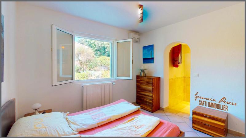 Villa - 143 m² - 6 pièces