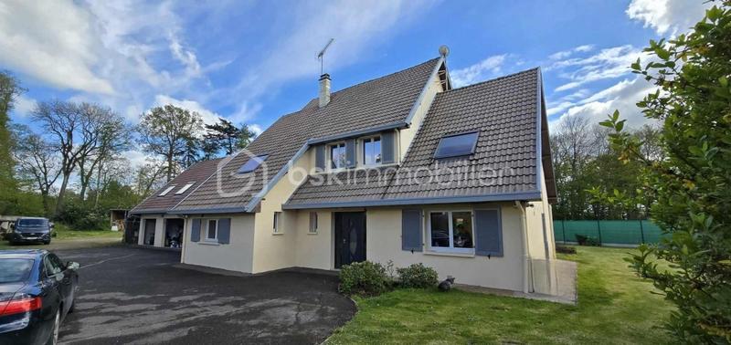 Maison - 300 m² - 8 pièces