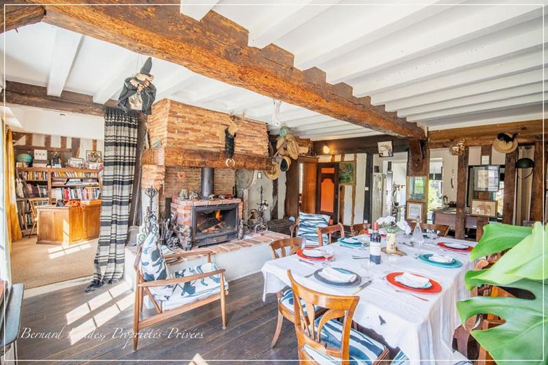 Maison - 218 m² - 9 pièces