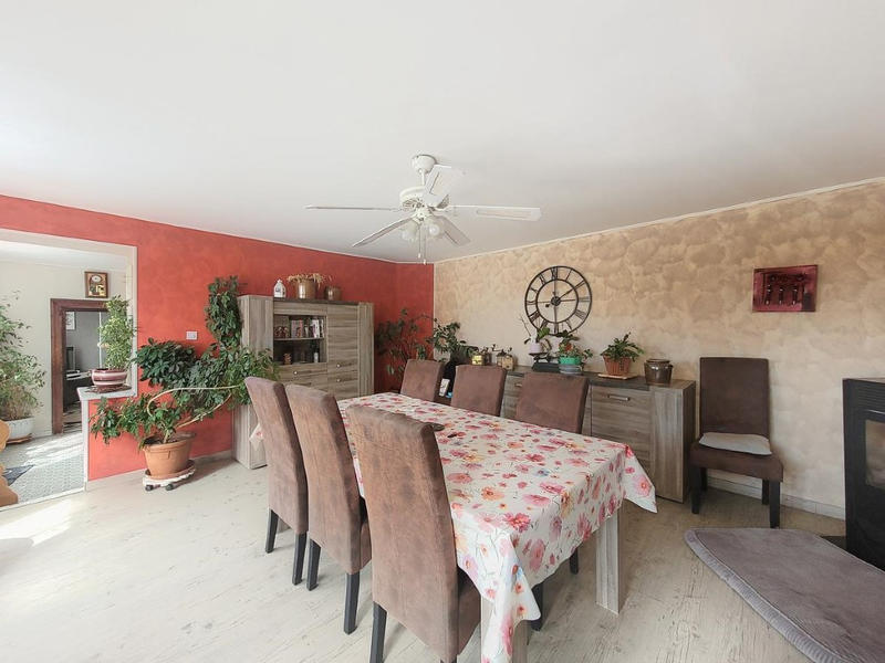 Maison - 209 m² - 8 pièces