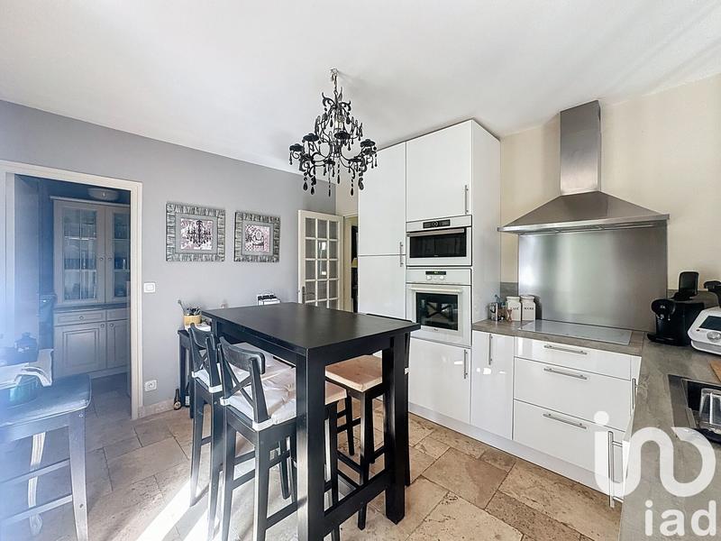 Maison - 255 m² - 9 pièces