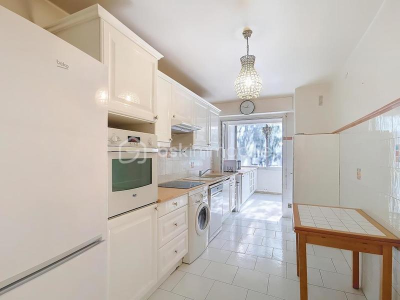 Appartement - 90 m² - 4 pièces