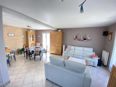 Maison - 645 m² - 5 pièces