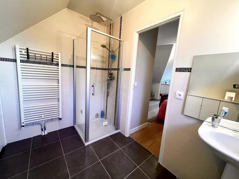 Maison - 136 m² - 7 pièces