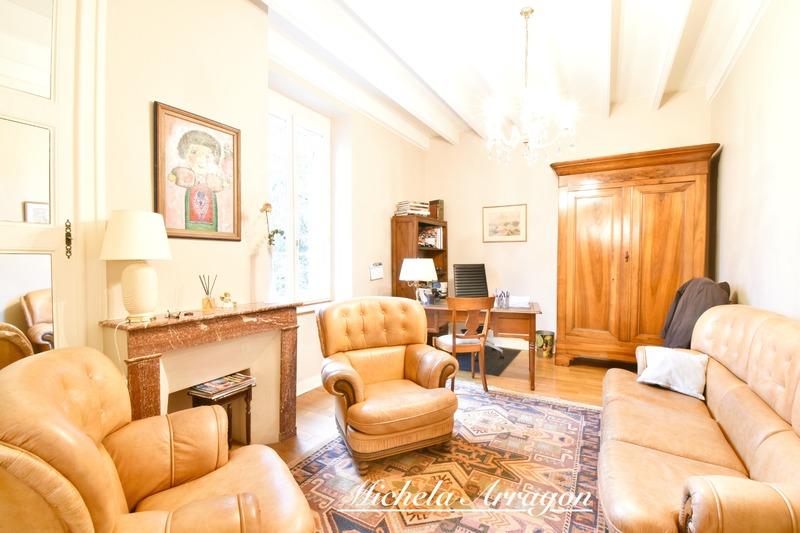 Maison de maîtres - 240 m² - 6 pièces