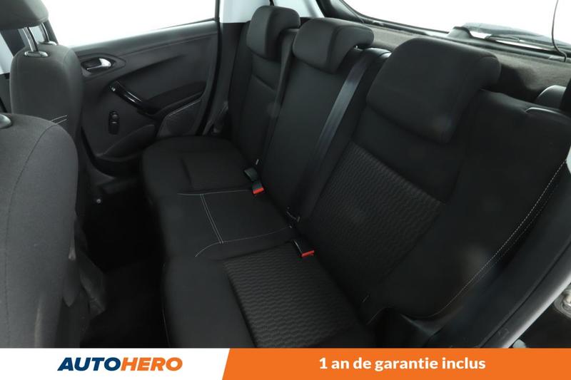 Peugeot 208 1.2 PureTech Active Etg5 5p 82 ch