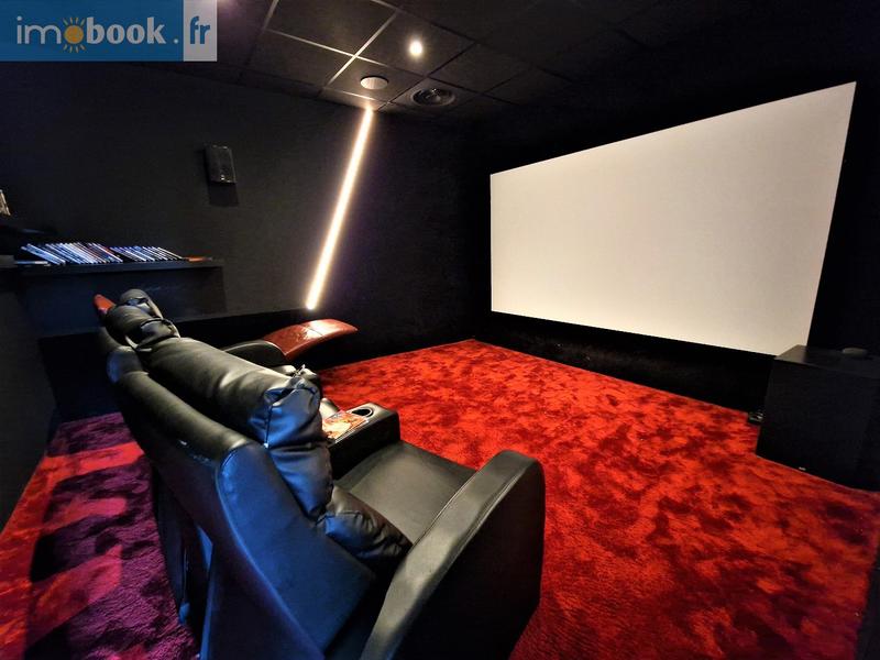 Maison - 350 m² - 8 pièces