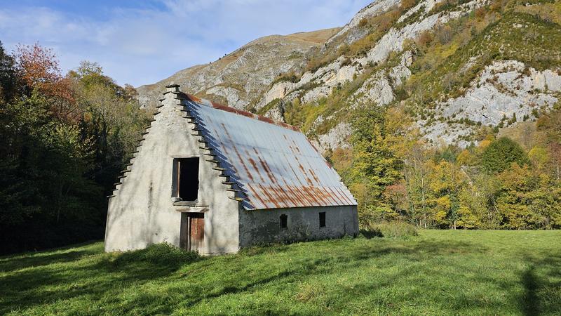 Grange - 277 m² - 4 pièces