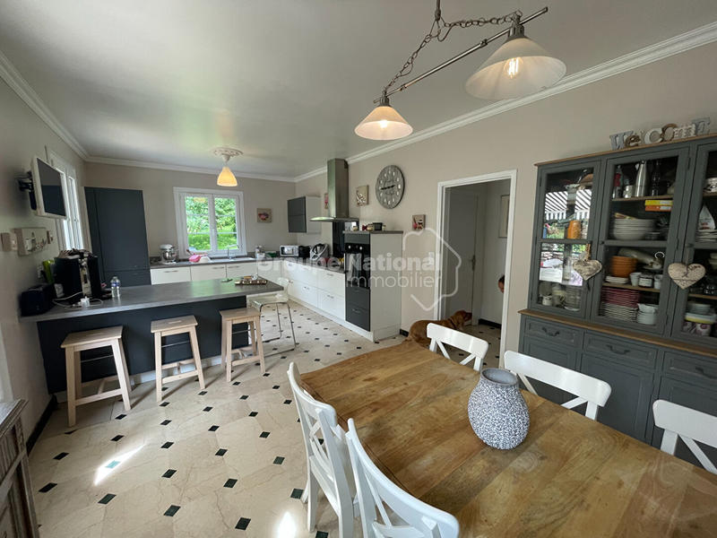 Maison - 172 m² - 8 pièces