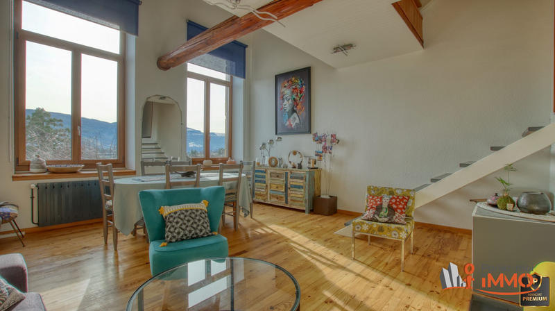 Appartement - 100 m² - 5 pièces