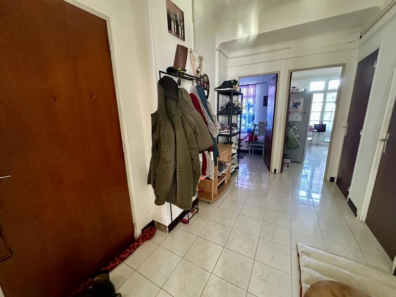 Appartement - 90 m² - 3 pièces