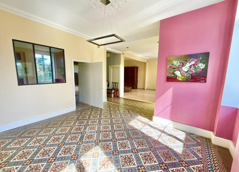 Maison - 168 m² - 10 pièces