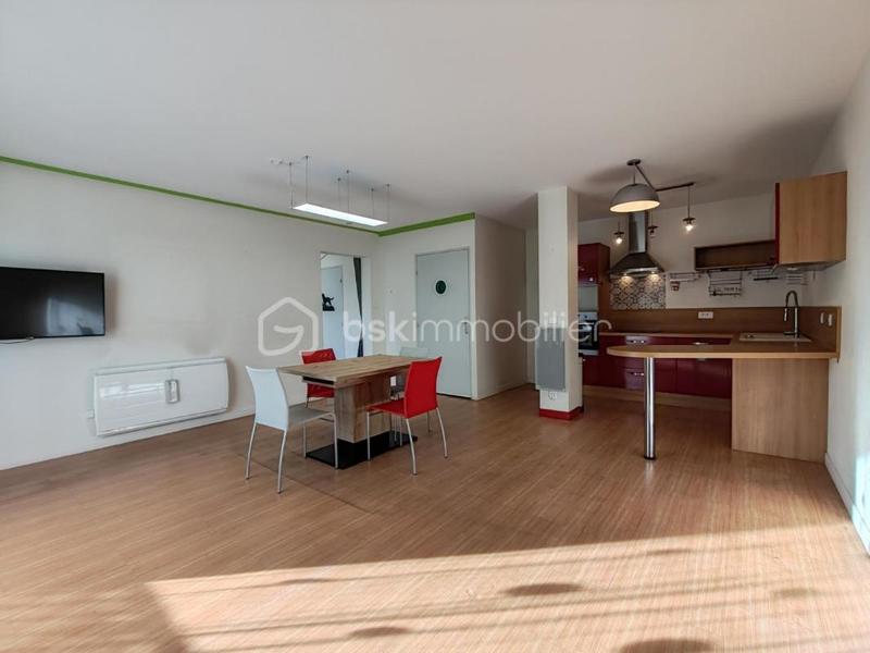 Appartement - 65 m² - 2 pièces