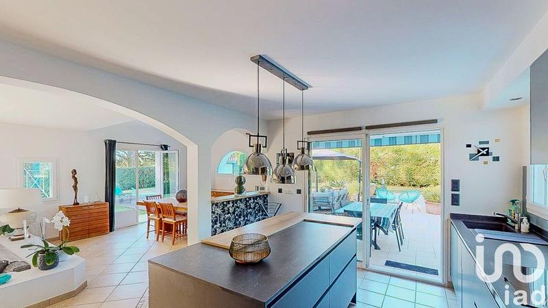 Maison - 175 m² - 7 pièces