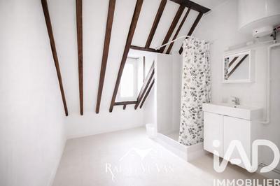 Studio - 9 m² - 1 pièce