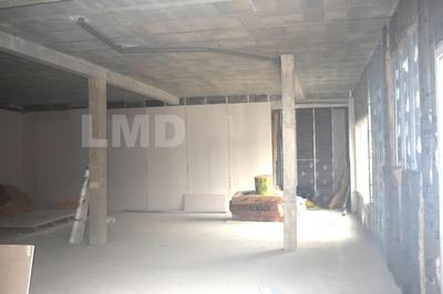 Local commercial - 180 m² - 1 pièce