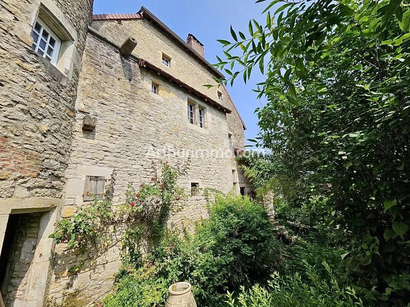 Maison - 273 m² - 11 pièces