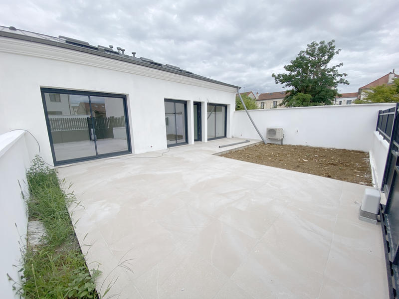 Maison - 92 m² - 4 pièces