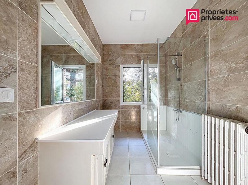 Maison - 171 m² - 6 pièces