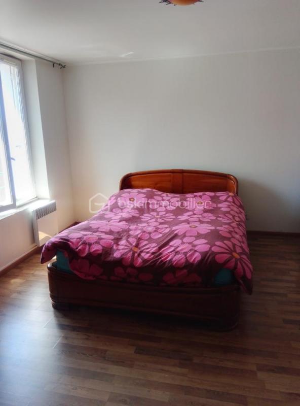 Château - 87 m² - 4 pièces