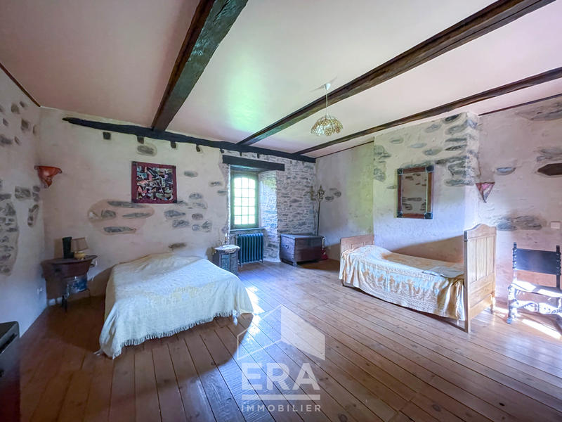 Château - 370 m² - 10 pièces