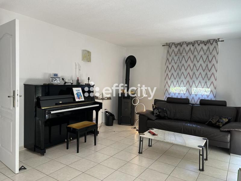 Maison - 140 m² - 6 pièces