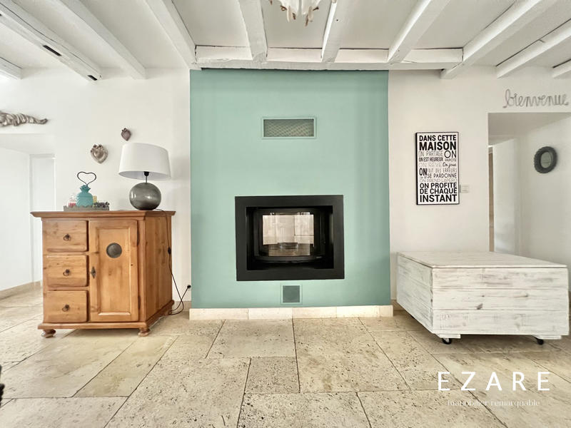 Maison - 360 m² - 8 pièces