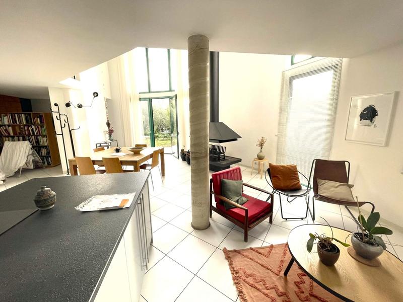 Villa - 270 m² - 6 pièces