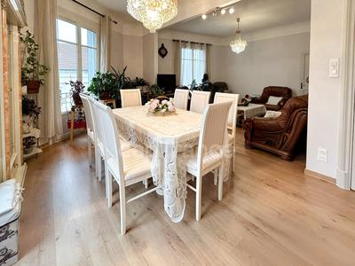 Appartement bourgeois - 143 m² - 6 pièces